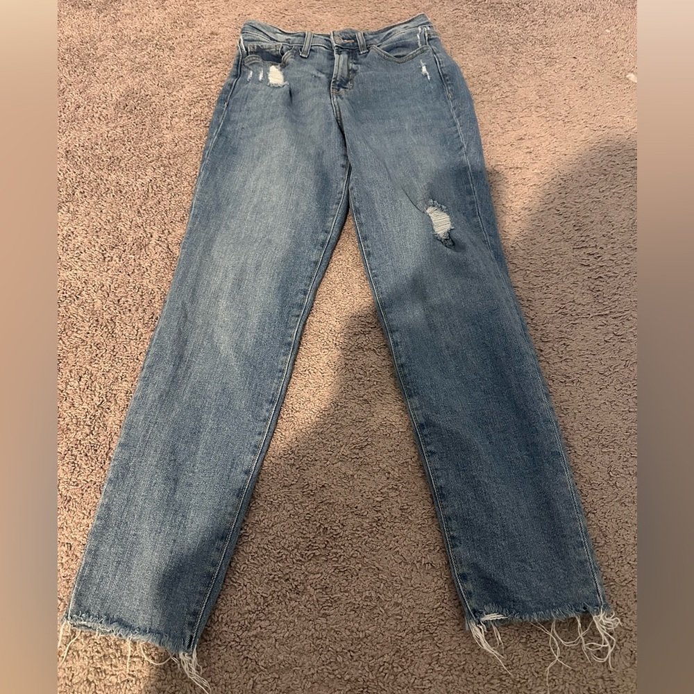 Old Navy Jeans size 0. Raw hem